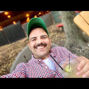 Meet your Posher, Luis